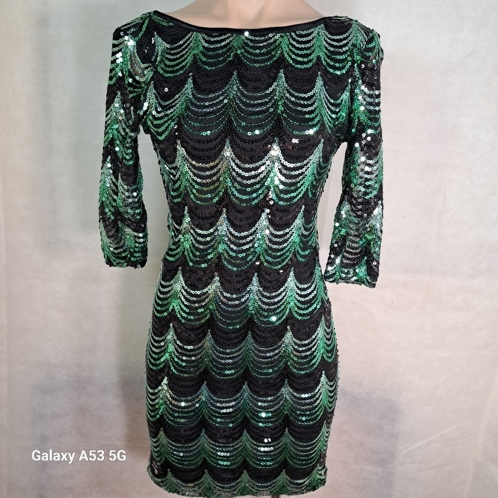 Crystal Doll Green & Black ¾ Sleeve Backless Dress Junior's Size Medium